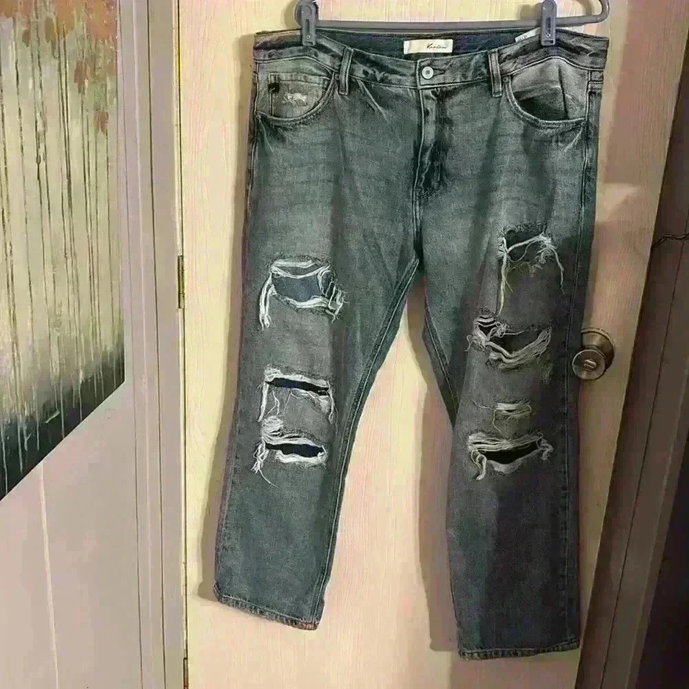 KanCan Nicola High Rise
Boyfriend Jeans Women’s size 15/31~ EXCELLENT CONDITION